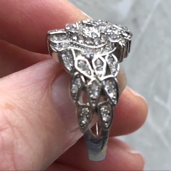 Costume jewelry statement rings lot of 3 CLOSET CLEAR OUT - Picture 12 of 12